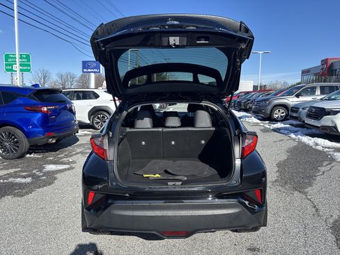 Used 2021 Toyota C-HR Limited image 10