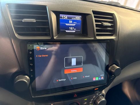 Used 2011 Toyota Highlander SE w/ Tow Pkg FWD image 24