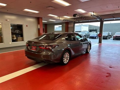 Certified 2021 Toyota Camry LE FWD image 4