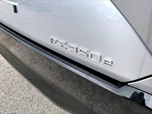 Used 2026 Lexus RZ 350e 2WD w/ Convenience Package image 9