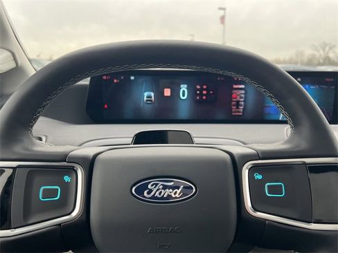 New 2026 Ford Expedition Platinum w/ Driver's Package image 27