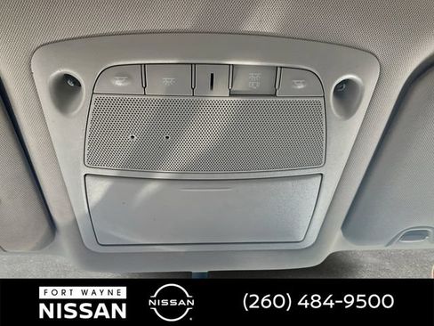 Used 2018 Nissan Rogue S FWD image 17