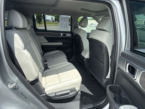Certified 2024 Hyundai Santa Fe Limited AWD/4WD image 20