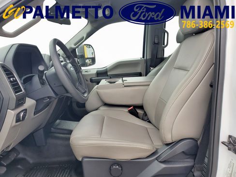 Used 2022 Ford F550 4x4 Crew Cab Super Duty w/ Power Equipment Group image 10