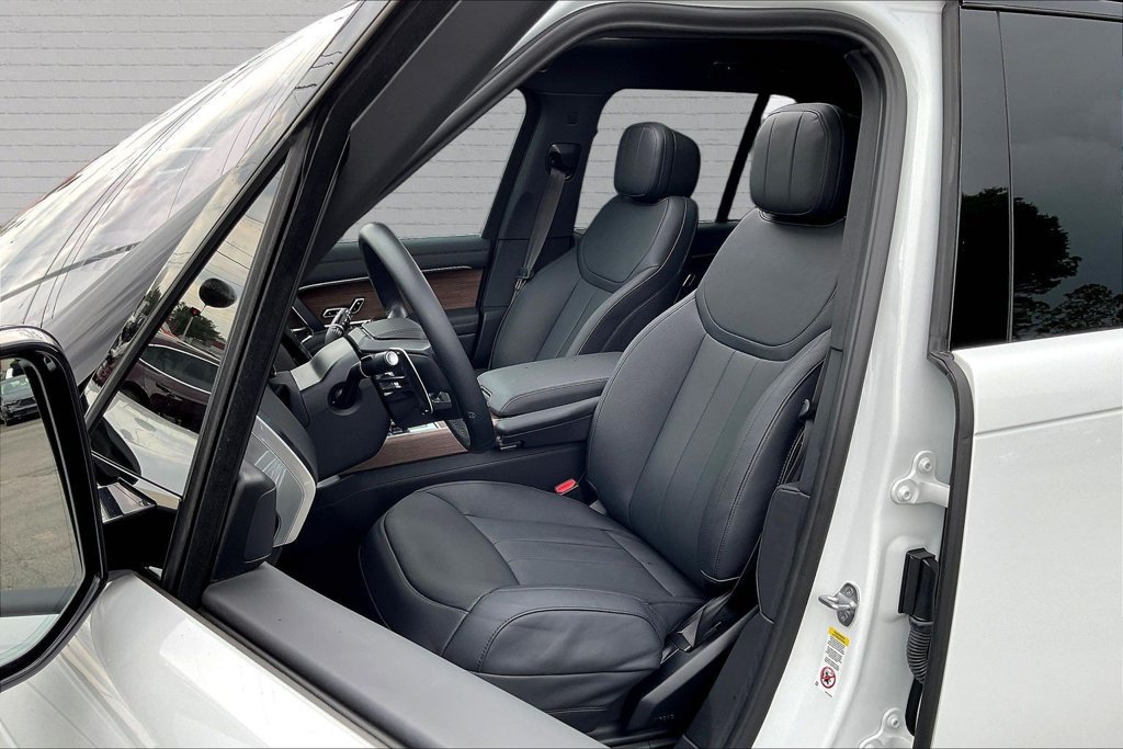 Used 2023 Land Rover Range Rover SE AWD/4WD image 21
