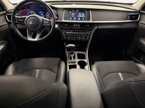 Used 2019 Kia Optima S FWD image 3