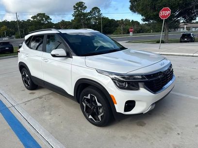 Certified 2025 Kia Seltos EX w/ EX Sunroof Package