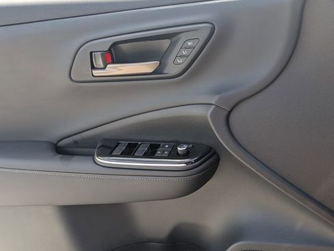 Used 2025 Toyota Crown Signia XLE image 24