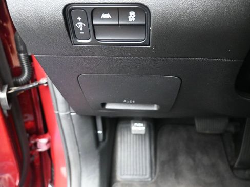 Used 2023 Kia Sorento S w/ Panoramic Sunroof Package image 16