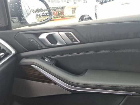 Used 2024 BMW X7 xDrive40i image 41