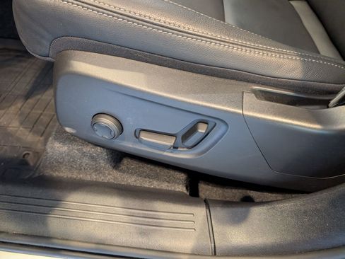 New 2026 Volvo XC40 B5 Core w/ Protection Package Premier image 10