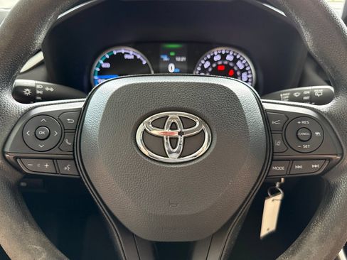 Used 2020 Toyota RAV4 LE AWD/4WD image 24