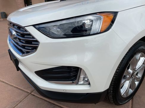 Used 2023 Ford Edge Titanium AWD/4WD image 3