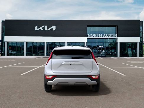 New 2026 Kia Niro LX FWD image 5