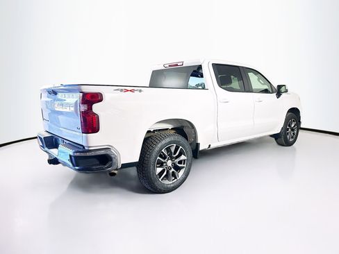 Used 2024 Chevrolet Silverado 1500 LT AWD/4WD image 9