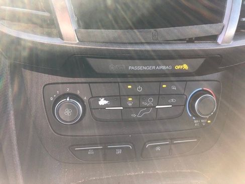 Certified 2019 Ford Transit Connect XL w/ Trailer Tow Package image 9