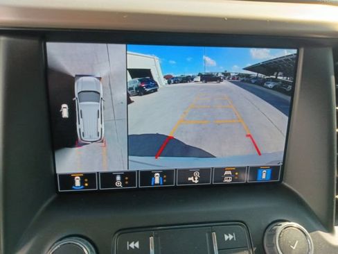 Used 2023 GMC Acadia Denali w/ Denali Ultimate Package FWD image 9