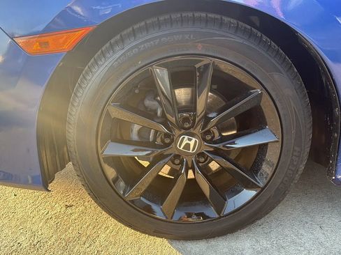 Used 2020 Honda Civic Sport image 9