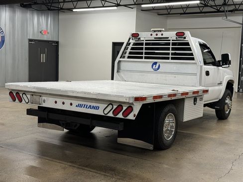 Used 2007 GMC Sierra 3500 SLE w/ Heavy-Duty Power Package AWD/4WD image 15