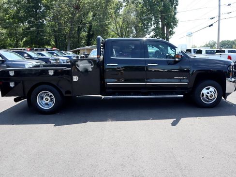 Used 2019 Chevrolet Silverado 3500 LTZ w/ Duramax Plus Package image 4
