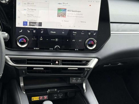 Used 2026 Lexus RX 350h w/ Accessory Package (Z1) image 19