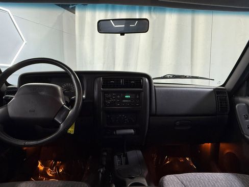 Used 2000 Jeep Cherokee Sport image 23