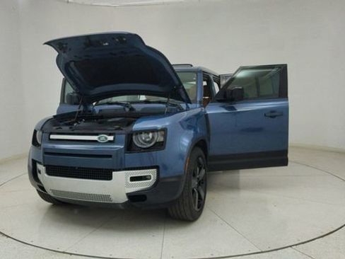 Used 2024 Land Rover Defender 110 SE image 76