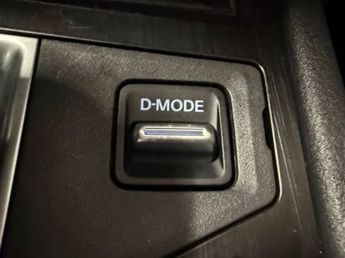Used 2025 Nissan Kicks SV w/ Charging Package FWD image 39