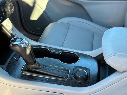 Used 2018 GMC Acadia SLT w/ LPO, Protection Package image 19