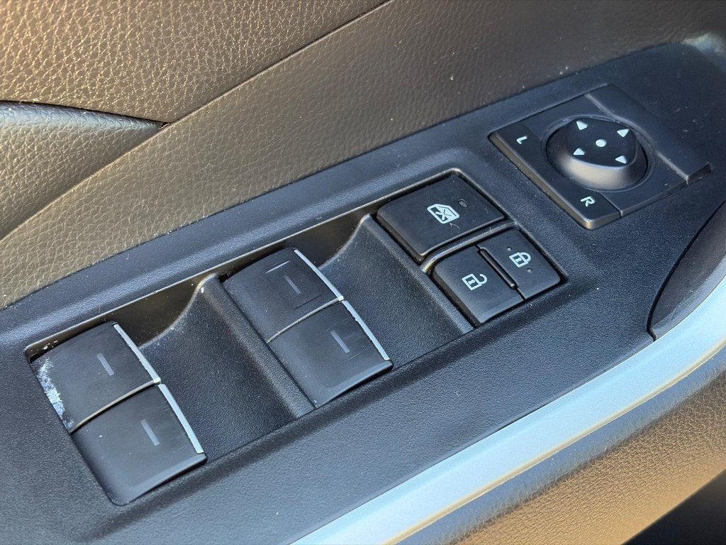 Used 2023 Toyota RAV4 XLE AWD/4WD image 22