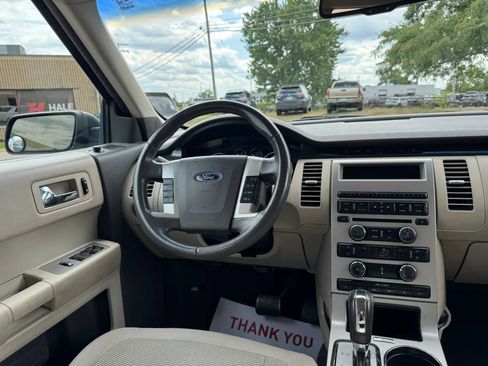 Used 2010 Ford Flex SE FWD image 16
