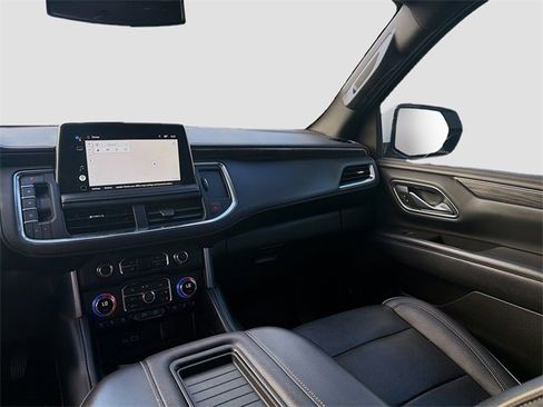 Used 2022 GMC Yukon SLT w/ SLT Luxury Package image 22