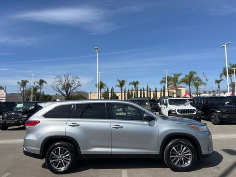 Used 2019 Toyota Highlander XLE image 9