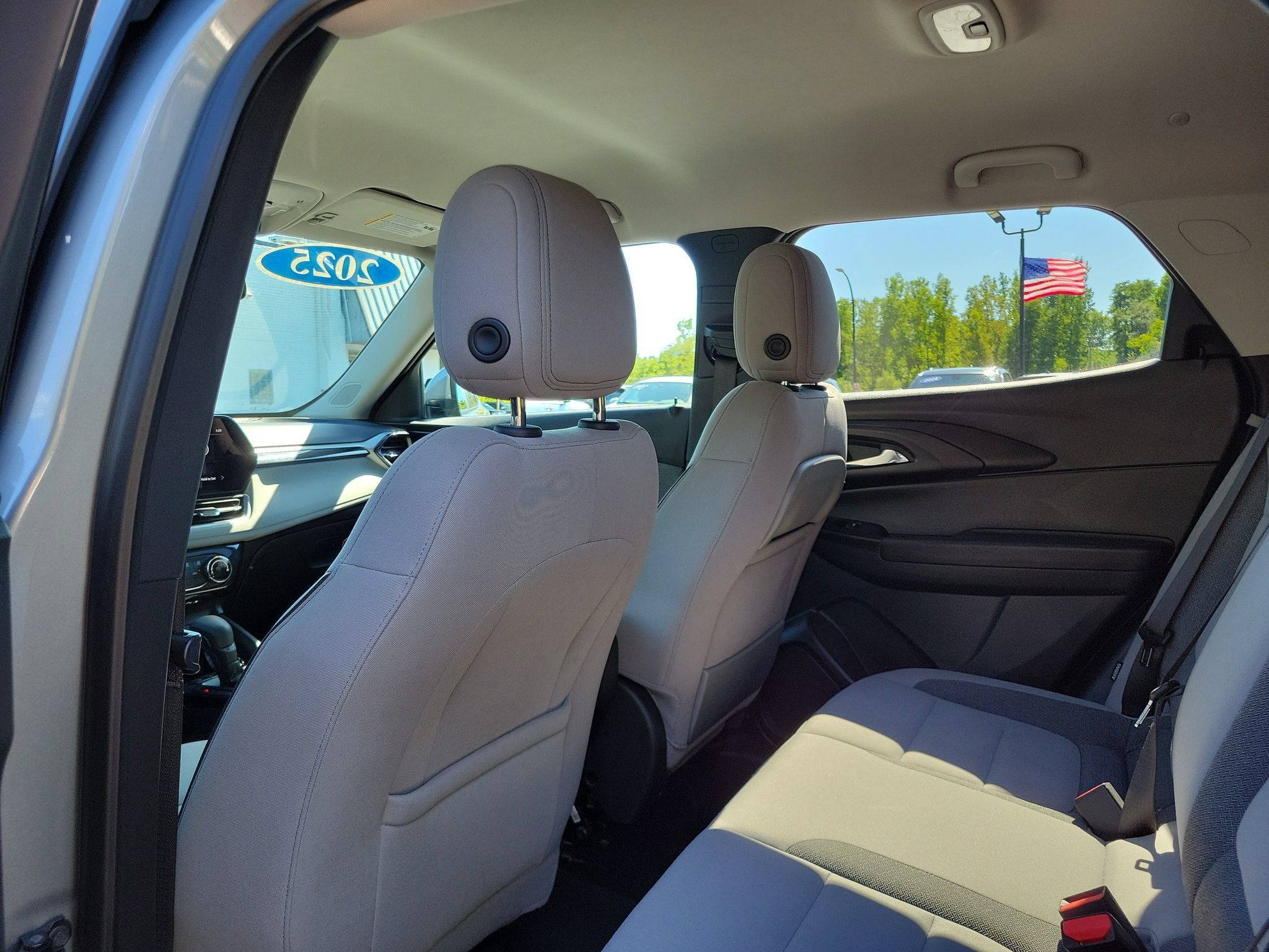 Used 2025 Chevrolet TrailBlazer LT AWD/4WD image 22