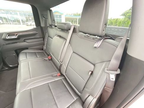 Used 2024 GMC Sierra 1500 SLT RWD image 18