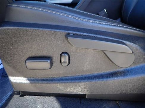 Used 2021 Chevrolet Colorado ZR2 image 11