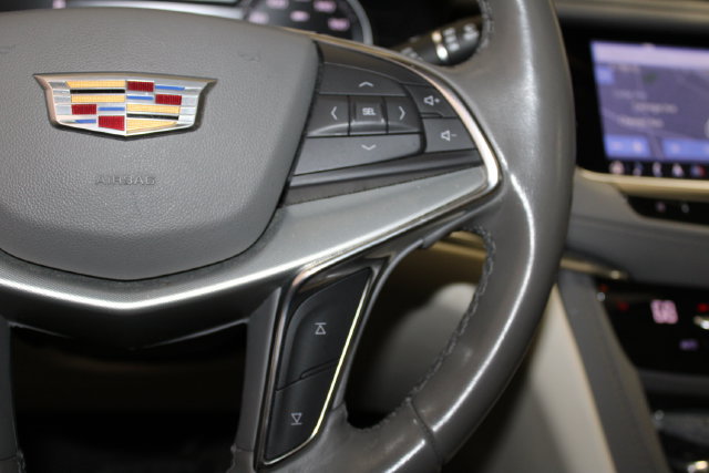 Used 2021 Cadillac XT5 Premium Luxury AWD/4WD image 25