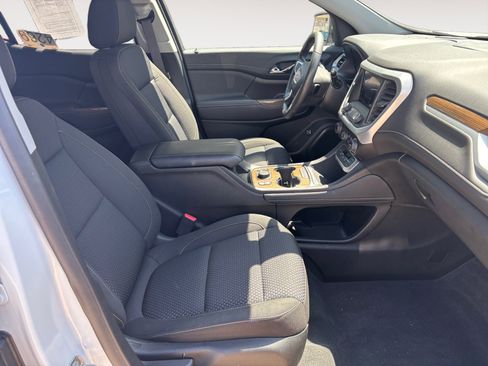 Used 2023 GMC Acadia SLE w/ Driver Convenience Package image 15