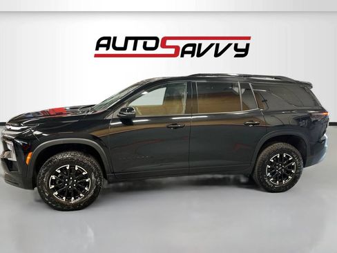 Used 2025 Chevrolet Traverse Z71 AWD/4WD image 4