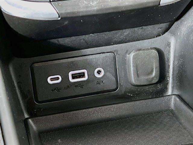 Used 2023 GMC Terrain SLE w/ Driver Convenience Package FWD image 20