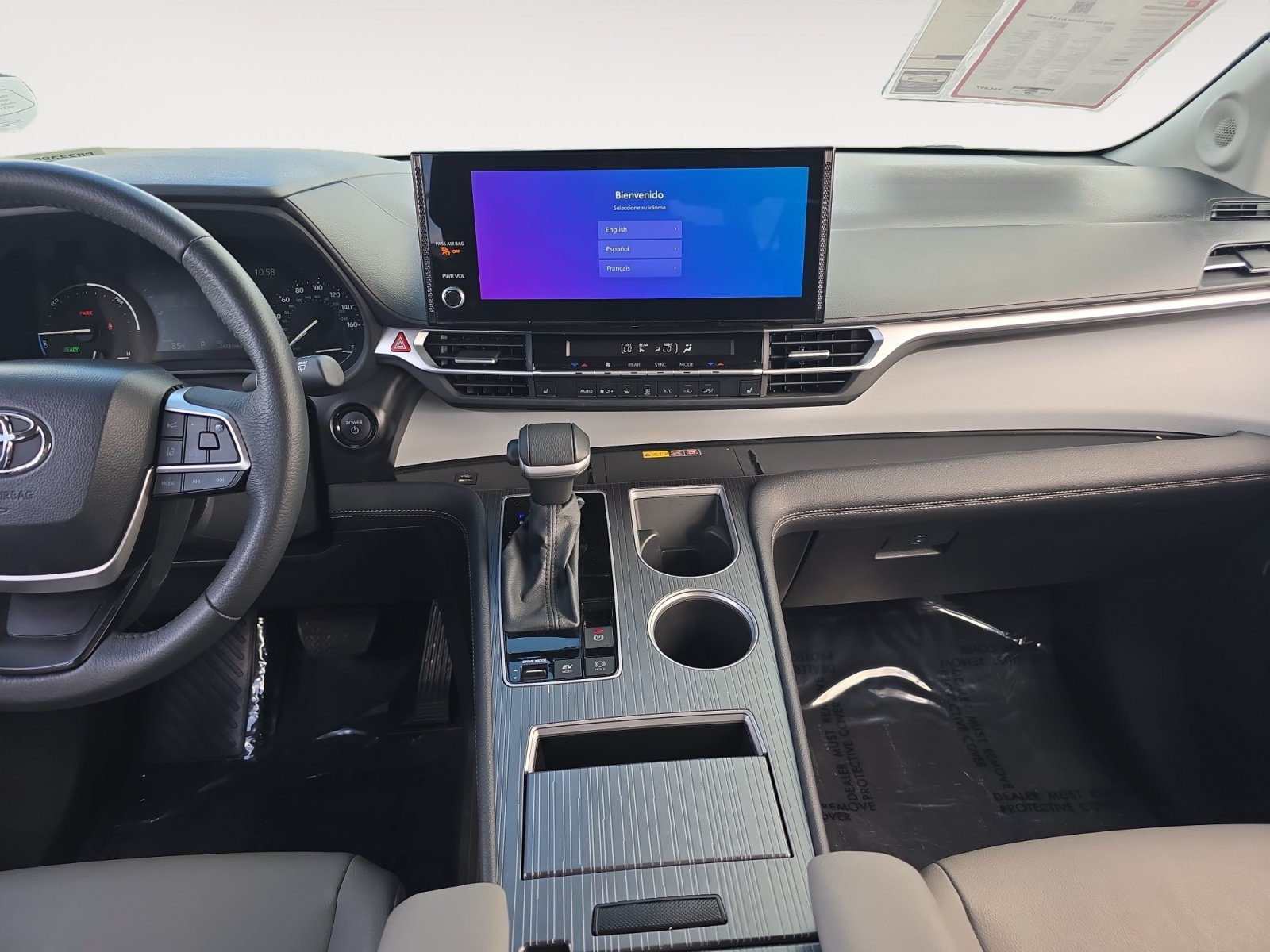 Certified 2026 Toyota Sienna XLE FWD image 10