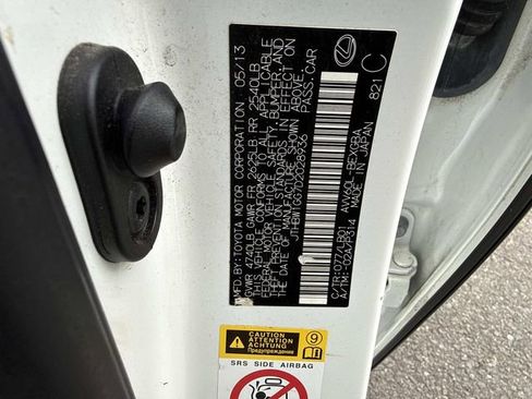 Used 2013 Lexus ES 300h w/ Luxury Pkg image 30