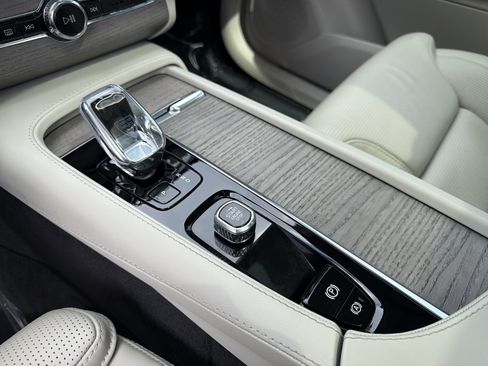Certified 2023 Volvo XC90 B6 Ultimate w/ Protection Package Premier AWD/4WD image 26