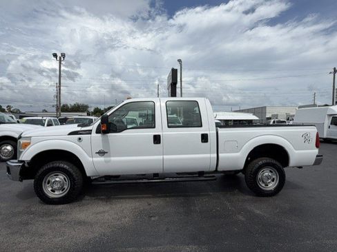 Used 2015 Ford F250 XL w/ Power Equipment Group AWD/4WD image 8