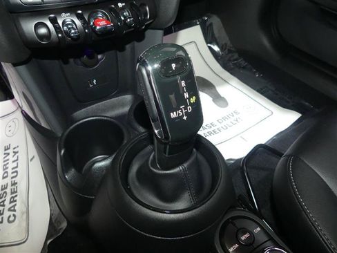 Used 2020 MINI Cooper 2-Door Hardtop w/ Storage Package FWD image 35