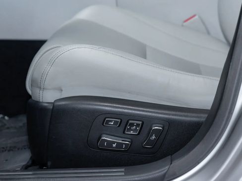 Used 2014 Lexus LS 460 image 16