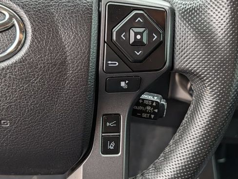 Used 2021 Toyota Tacoma TRD Off-Road AWD/4WD image 19