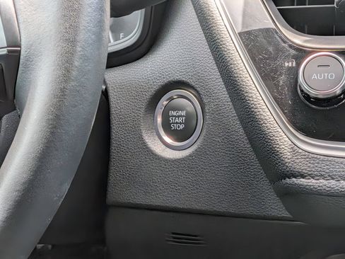 Used 2025 Toyota Corolla SE FWD image 23