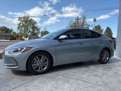 Used 2017 Hyundai Elantra SE w/ SE A/T Tech Package 03 image 4