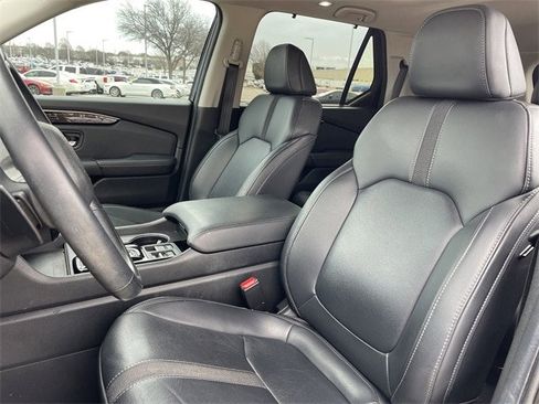 Certified 2024 Honda Pilot Touring image 24
